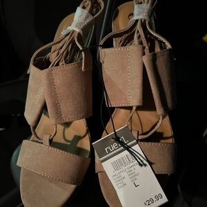 Rue21 Women's Beige Sandals